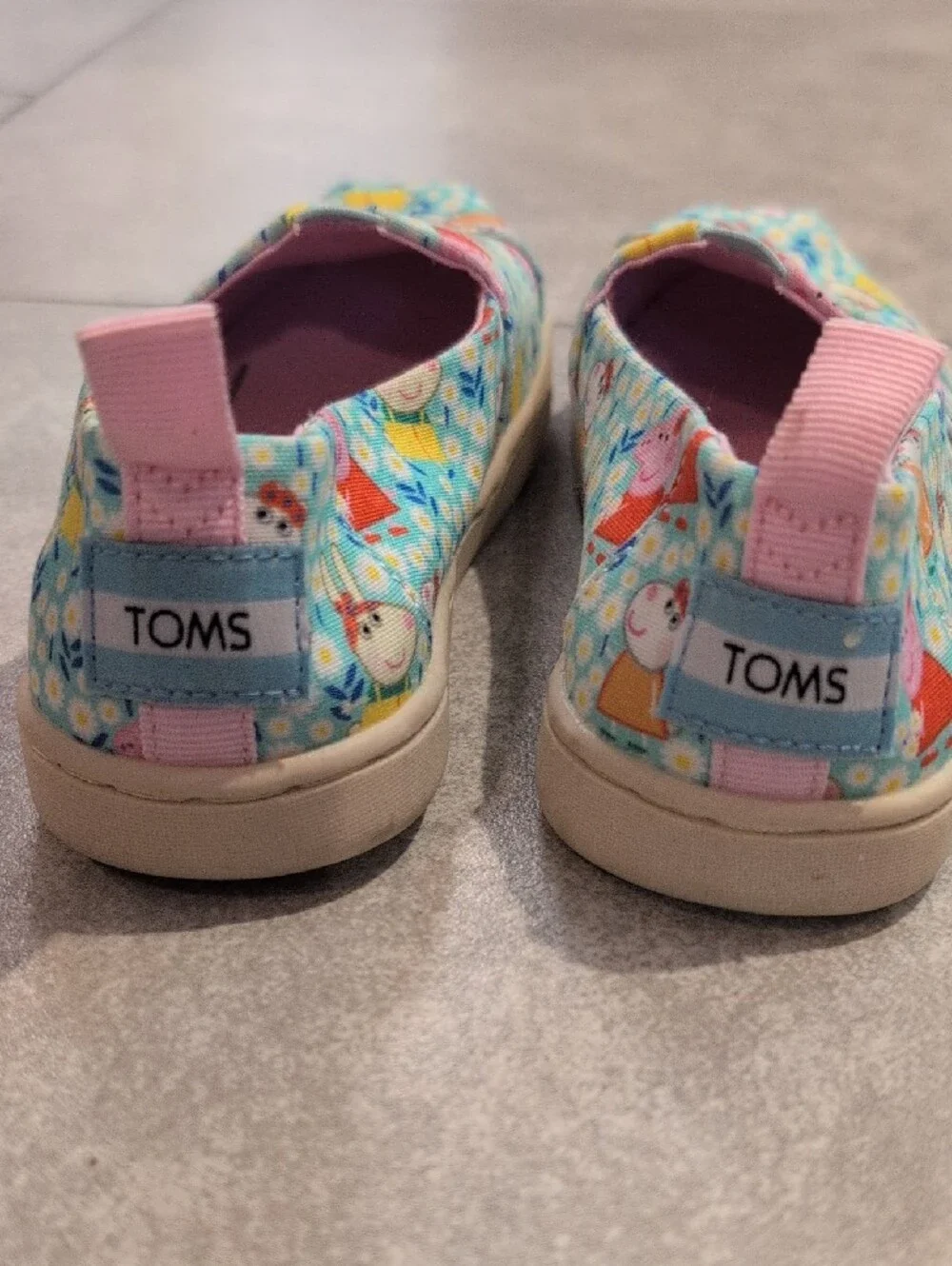 New TOMS Peppa Pig Kids Slip-On Sneakers, Character Print
